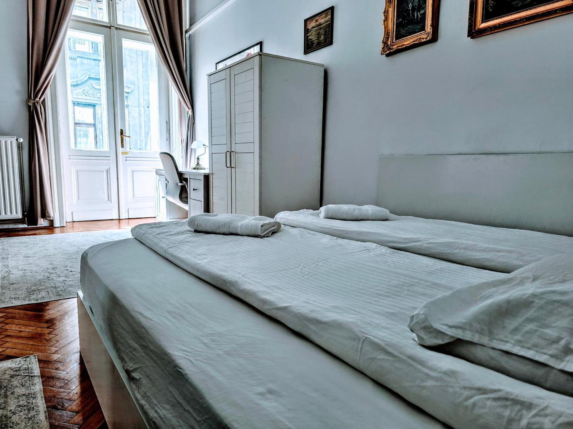 Christoph'S Central Apartment บูดาเปสต์ ภายนอก รูปภาพ